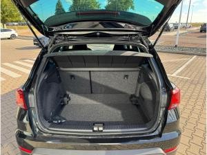 Seat Arona 1.5 TSI DSG FR Black Edition LED/Navi/ACC