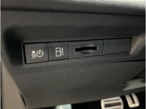 Peugeot 308 SW GT PHEV 1,6L 225 PS 165 kw