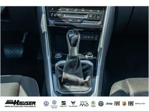 Volkswagen T-Roc Life 1.5 TSI DSG NAVI KAMERA PARK ACC LED APP-CONNECT SITZHZG