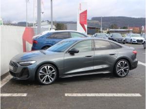 Audi A5 Limousine TFSI quattro S tronic S line*AHK*