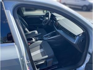 Audi A3 Limousine 30 TFSI S-tronic / Navi+, AHK, RFK