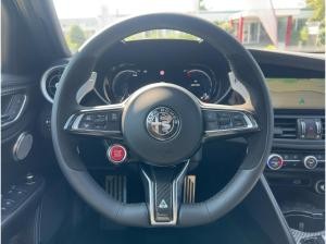 Alfa Romeo Giulia Quadrifoglio MY24 2.9 V6 - Akrapovic Abgasanlage *Sofort Verfügbar*
