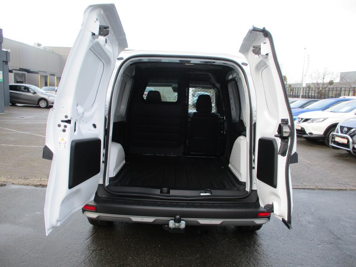 Nissan Townstar DIG-T 130 N-Connecta Kastenwagen Anhängerkupplung & Navi