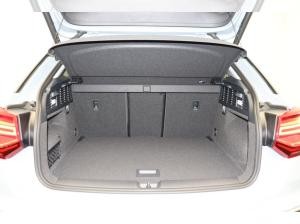 Audi Q2 35 TDI . Matrix Navi ACC AHK