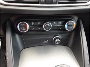 Alfa Romeo Stelvio MY24 Veloce 2.0 - Navi Kamera *Black Weeks*