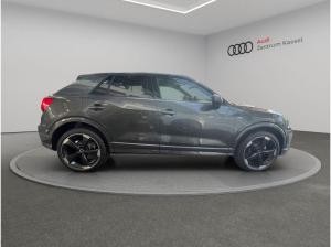 Audi Q2 S line 35 TDI qu. Matrix AHK Navi Teilleder