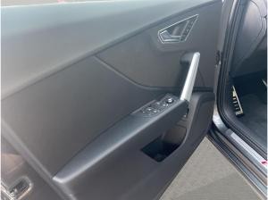 Audi Q2 S line 35 TDI qu. Matrix AHK Navi Teilleder