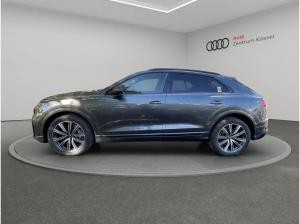Audi Q8 55 TFSI quattro Matrix HuD Kamera AHK Leder