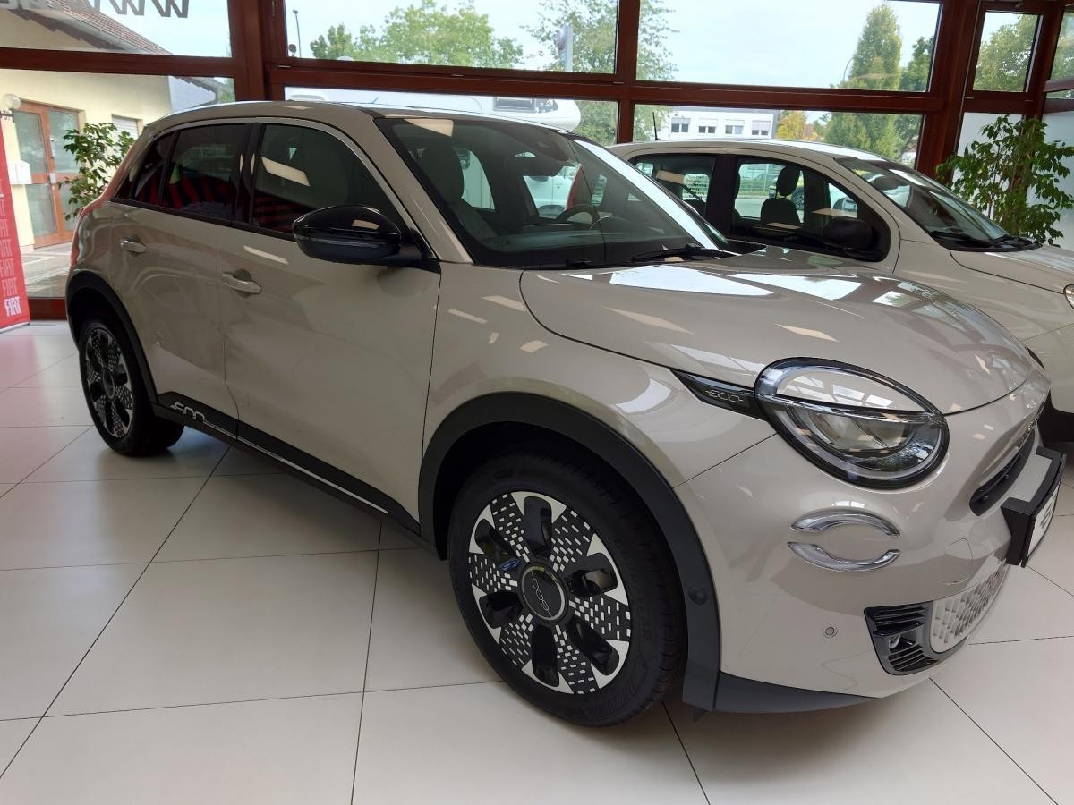 Fiat 600e 600e La Prima | inkl. Wallbox | Raum München/FFB/Augsburg | NUR Abholung vor Ort möglich!