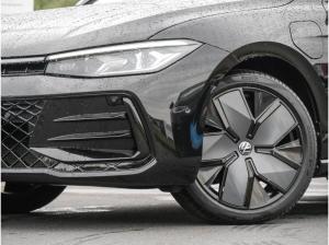 Volkswagen Passat R-Line eHybrid AHK Matrix Keyless DCC