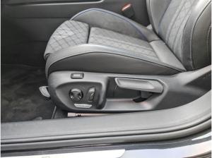 Volkswagen Passat R-Line eHybrid AHK Matrix Keyless DCC