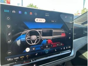 Volkswagen Passat 2.0 TDI DSG SCR R-Line SOFORT VERFÜGBAR BlackStyle ProMax Standhzg Pano AHK