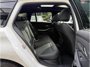 BMW 330 e xDrive Touring M Sportpaket //Pano FACELIFT
