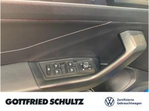 Volkswagen T-Roc STYLE TSI AHK STANDHEIZUNG NAVI EINPARKHILFE