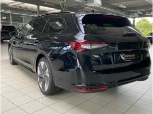 Skoda Superb Combi Sportline 2,0 TDI 7-Gang-DSG 4x4 Sofort Verfügbar