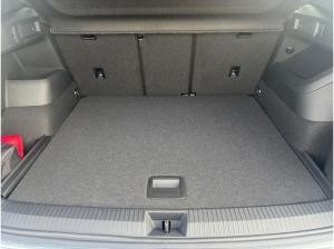 Volkswagen Tiguan R-Line 2,0 l TDI SCR 4MOTION PANO*AHK*WINTERRÄDER*LEDER*HEAD-UP*