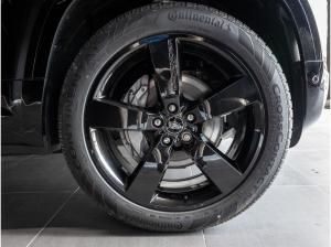 Land Rover Defender D300 X-Dynamic SE