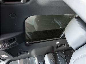 Land Rover Defender D300 X-Dynamic SE