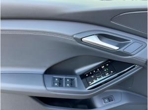 Audi Q6 e-tron 55 quattro S line Matrix Sitzhzg