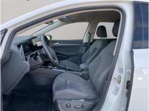 Volkswagen Golf VIII Style 1.5 eTSI DSG,ACC,HUD,IQ.LIGHT,SHZ
