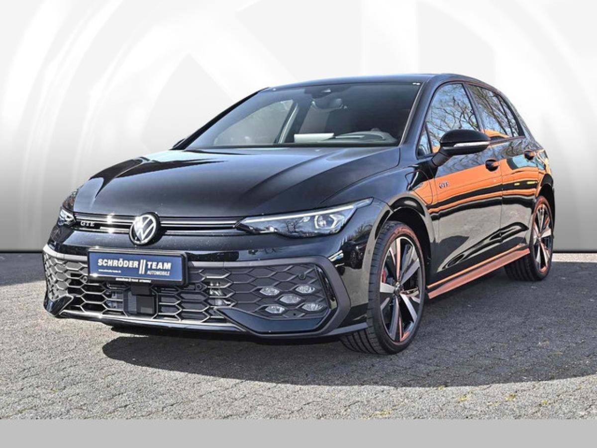 Volkswagen Golf VIII 1.5 eHybrid DSG GTE Black Style