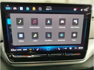 Volkswagen ID.4 Pure Performance mit Infotainment-Paket Navi IQ.LIGHT - LED-Matrix-Scheinwerfer Sprachbedienung
