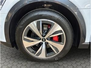 Audi Q8 e-tron 55 - advanced - AHK/PANO/Matrix/HuD