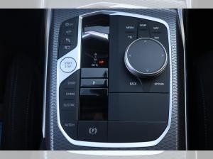 BMW 330 e Touring/M-Sport/360°/ACC/DrivingAss./Head-Up/Adapt.LED/Komfortzugang