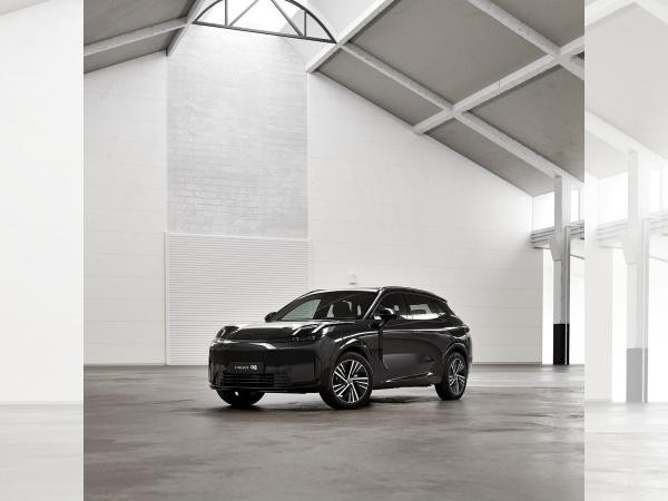 LYNK & Co 08 CORE / Eröffnungs-Aktion! Sofort verfügbar!