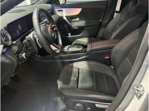 Mercedes-Benz CLA 200 d SB AMG Night Multibeam Panorama AHK
