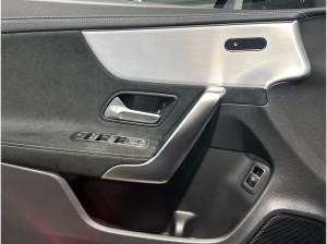 Mercedes-Benz CLA 200 d SB AMG Night Multibeam Panorama AHK