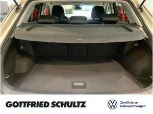 Volkswagen T-Roc MOVE TSI SITZHEIZUNG EINPARKHILFE NAVI LED