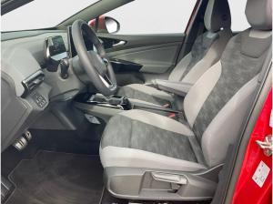 Volkswagen ID.4 Pure Wärmepumpe Navi Allwetterreifen