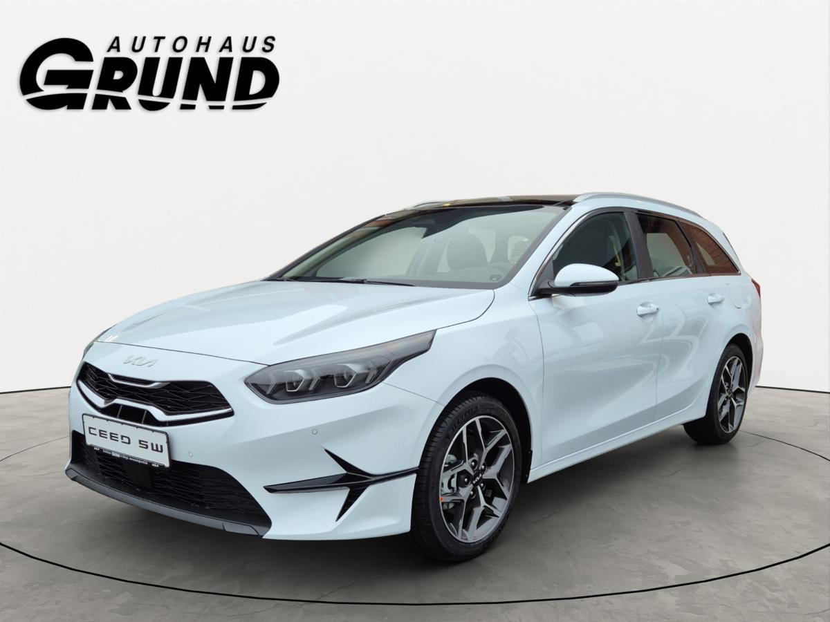 Kia Ceed SW 1.5T DCT7 SPIRIT | PANO | TECH | LEDER-PAKET |