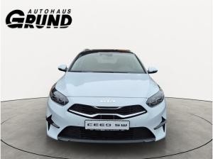 Kia Ceed SW 1.5T DCT7 SPIRIT | PANO | TECH | LEDER-PAKET |