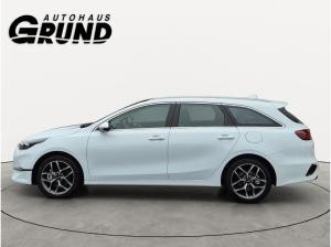 Kia Ceed SW 1.5T DCT7 SPIRIT | PANO | TECH | LEDER-PAKET |
