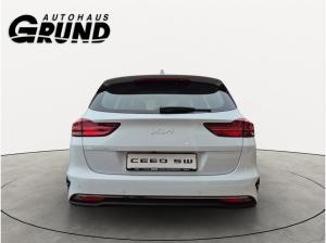 Kia Ceed SW 1.5T DCT7 SPIRIT | PANO | TECH | LEDER-PAKET |