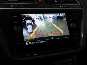 Volkswagen Tiguan Allspace 2,0 TDI DSG R-Line 4Motion ACC Matrix R-Kamera Navi 19"