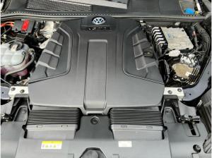 Volkswagen Touareg Elegance 3.0 TDI 4M DSG / Matrix, AHK