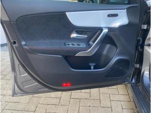 Mercedes-Benz A 200 AMG Multibeam-LED Panorama Ambiente 360°-K