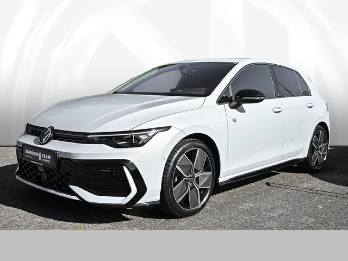 Volkswagen Golf VIII 1.5 eTSI DSG R-Line Black Style