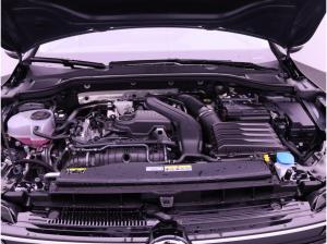 Volkswagen Golf VIII Life 1.5 eTSI DSG / App, ACC, LED, SHZ