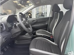 Hyundai i10 NAVIGATION (8 ZOLL TOUCHSCREEN)+RUECKFAHRKAMERA+PDC+LED TAGFAHRLICHT U.V.M.!