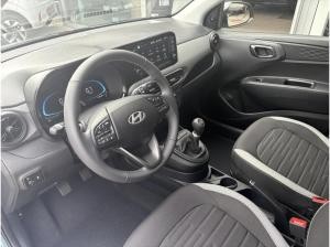 Hyundai i10 NAVIGATION (8 ZOLL TOUCHSCREEN)+RUECKFAHRKAMERA+PDC+LED TAGFAHRLICHT U.V.M.!