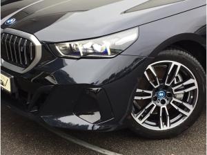 BMW i5 eDrive40 Touring M SPORT+PANO+AHK+KAMERA+ACC