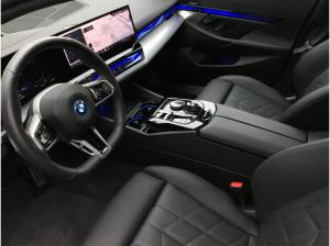 BMW i5 eDrive40 Touring M SPORT+PANO+AHK+KAMERA+ACC