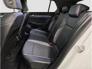 Volkswagen Golf VIII Life GOAL 1.5 eTSI ACC LED AHK