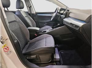 Volkswagen Golf VIII Life GOAL 1.5 eTSI ACC LED AHK