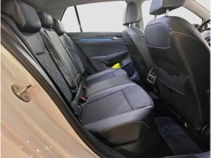 Volkswagen Golf VIII Life GOAL 1.5 eTSI ACC LED AHK