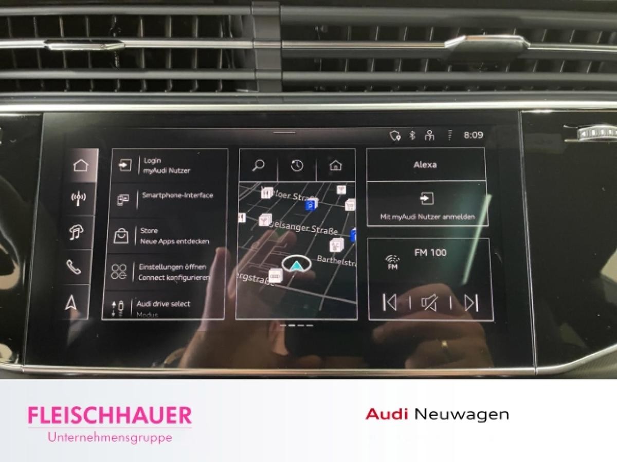 Audi RS Q8 performance quattro tiptronic *SOFORT*AHK*PANO*KERAMIK*HUD*LASER*